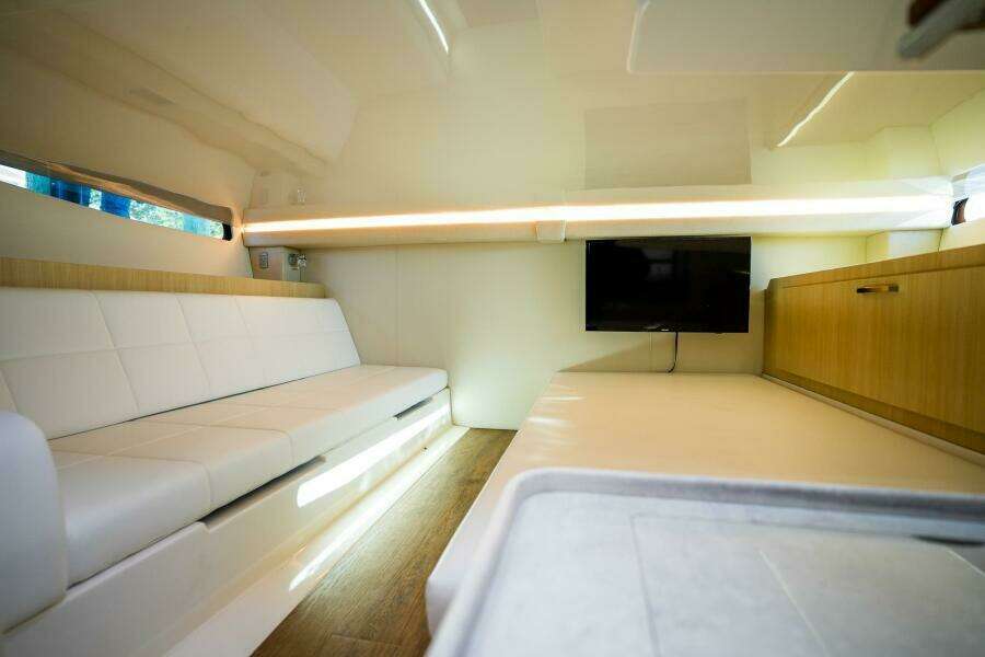 38ft Regal Yacht For Sale