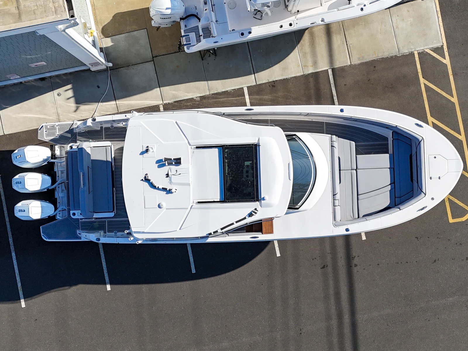 38ft Regal Yacht For Sale