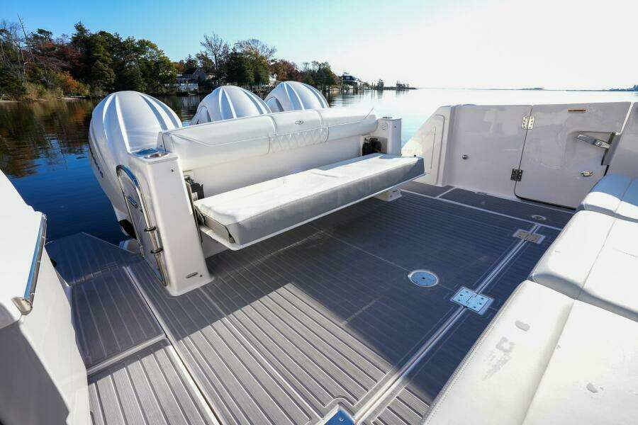 38ft Regal Yacht For Sale