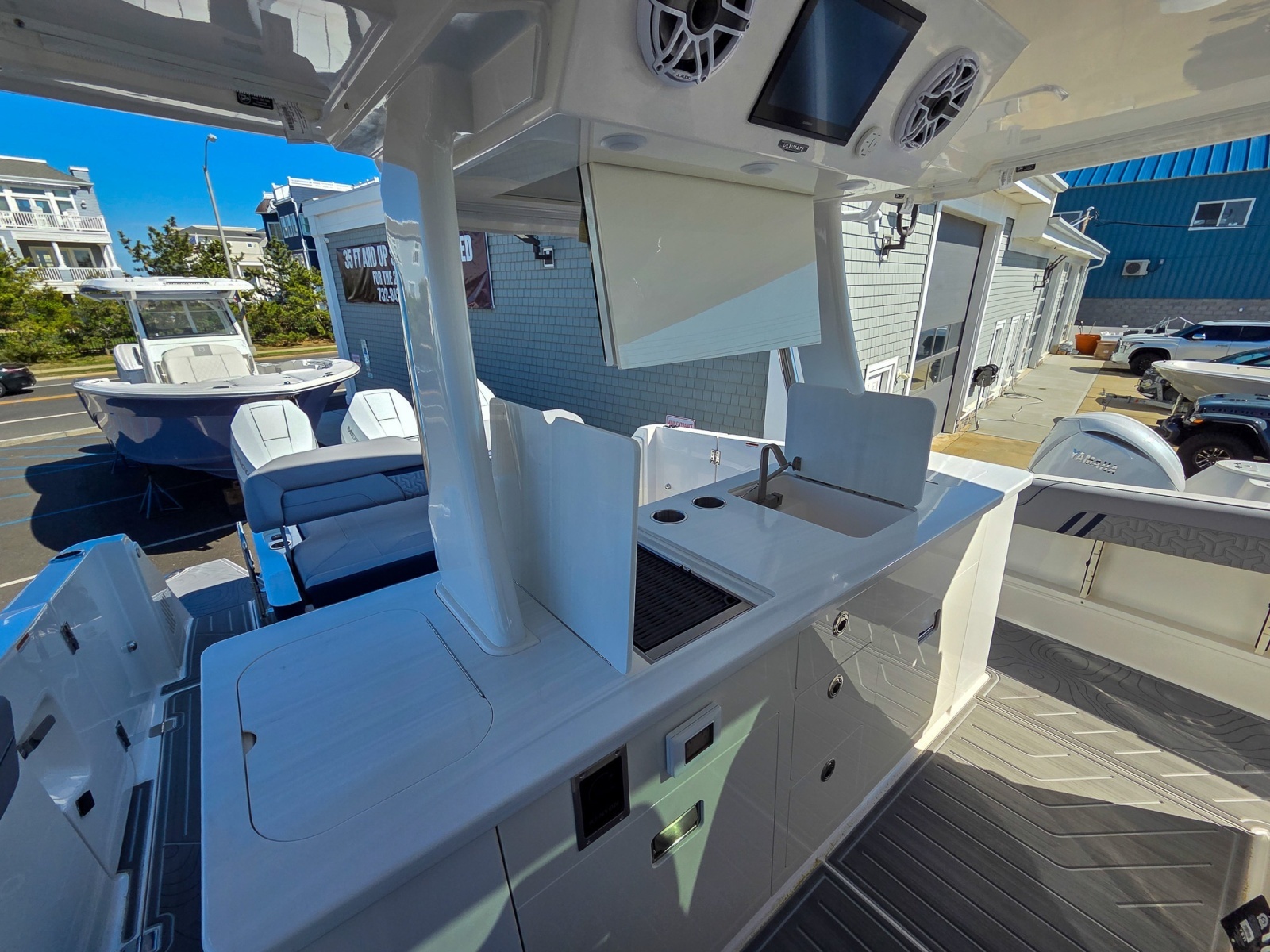 38ft Regal Yacht For Sale