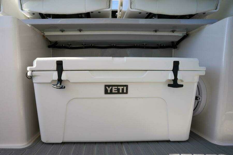 38ft Regal Yacht For Sale