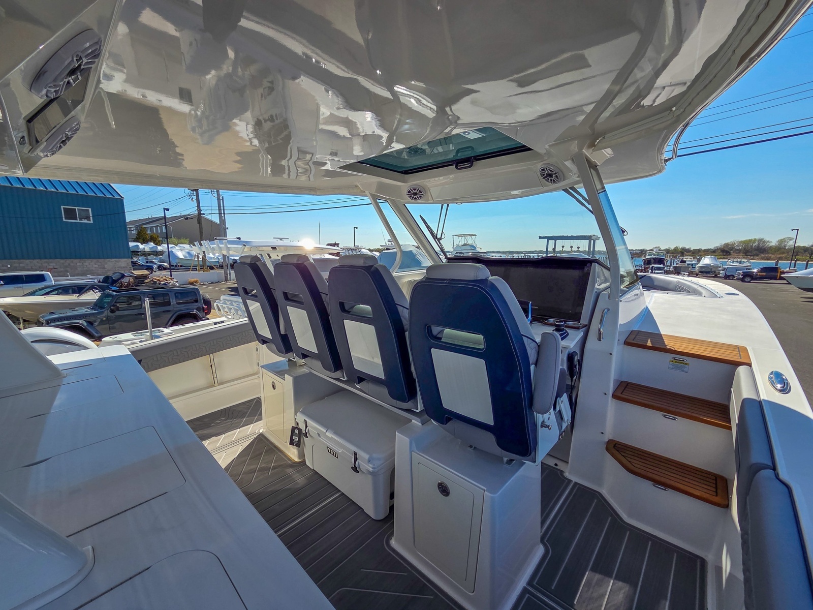 38ft Regal Yacht For Sale