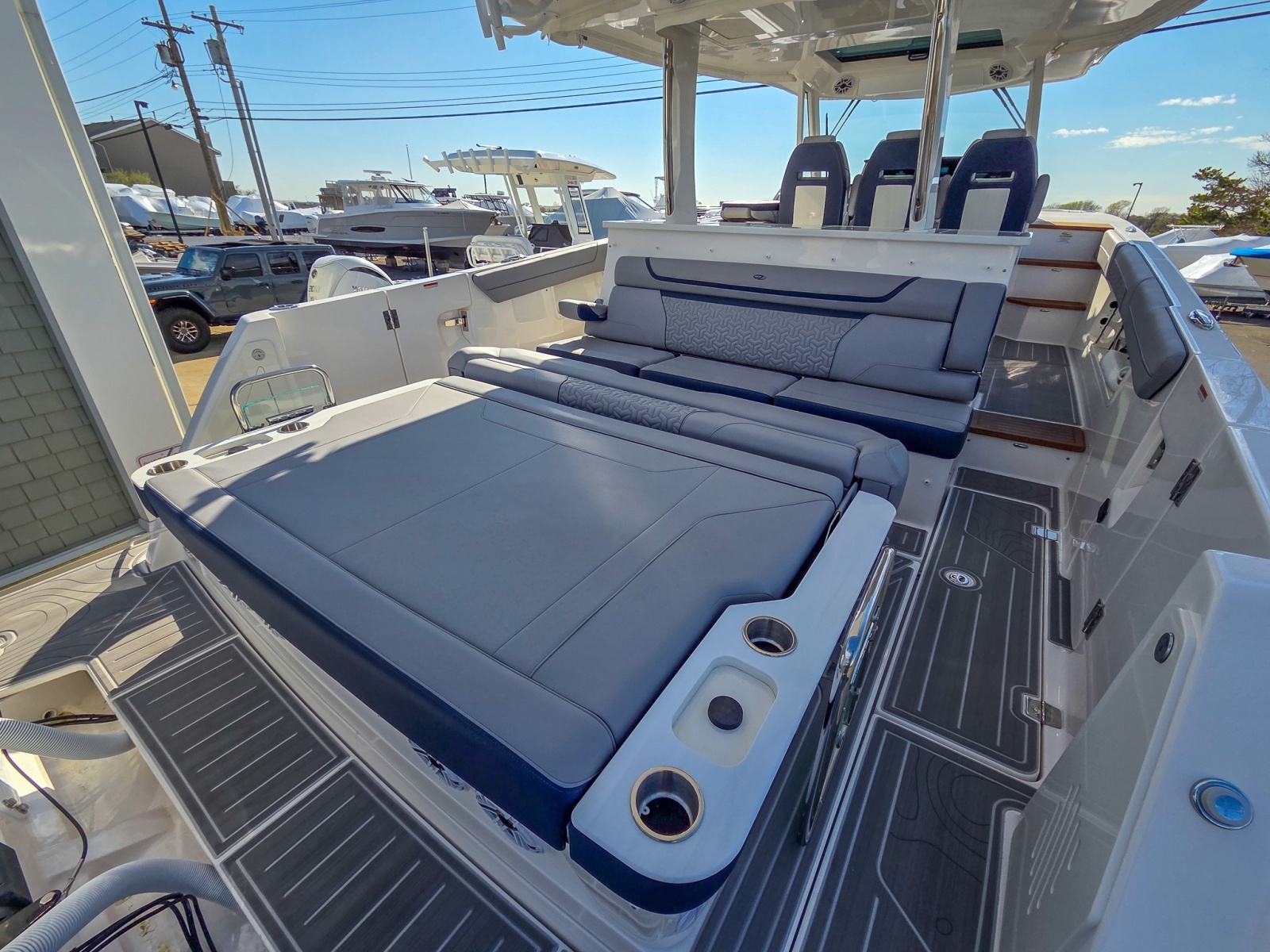38ft Regal Yacht For Sale
