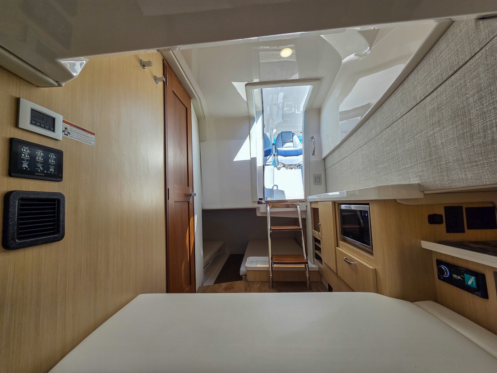 38ft Regal Yacht For Sale