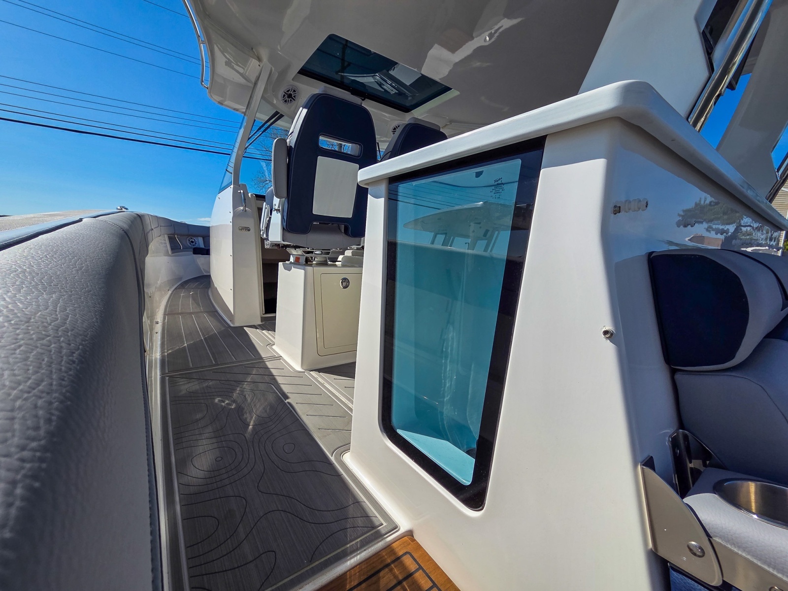 38ft Regal Yacht For Sale