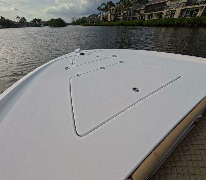 27ft Caymas Yacht For Sale