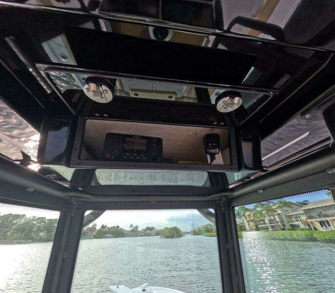 27ft Caymas Yacht For Sale