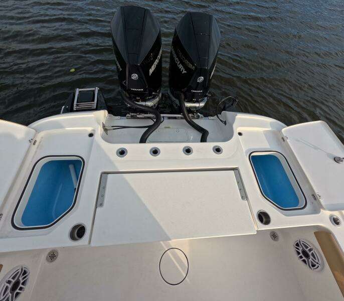 27ft Caymas Yacht For Sale