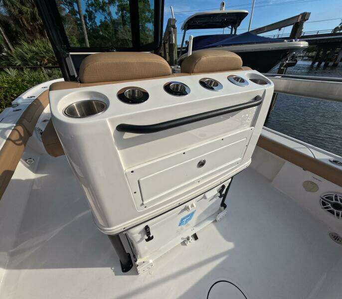 27ft Caymas Yacht For Sale