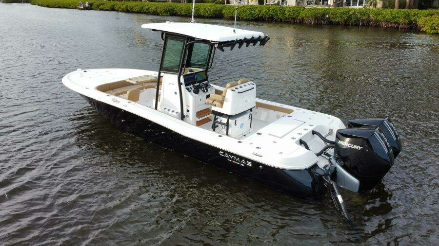 27ft Caymas Yacht For Sale