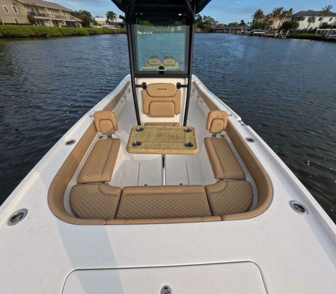 27ft Caymas Yacht For Sale