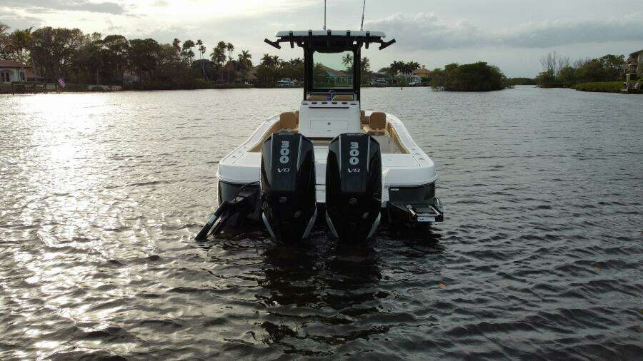 27ft Caymas Yacht For Sale