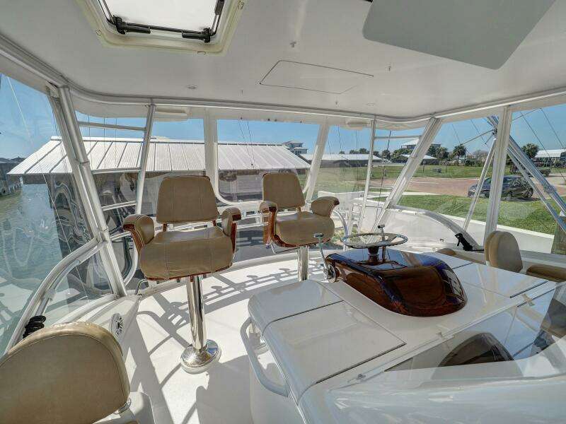 2017 Viking 52 Convertible 