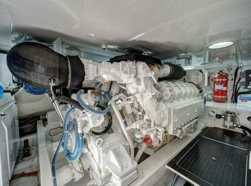 2017 Viking 52 Convertible 