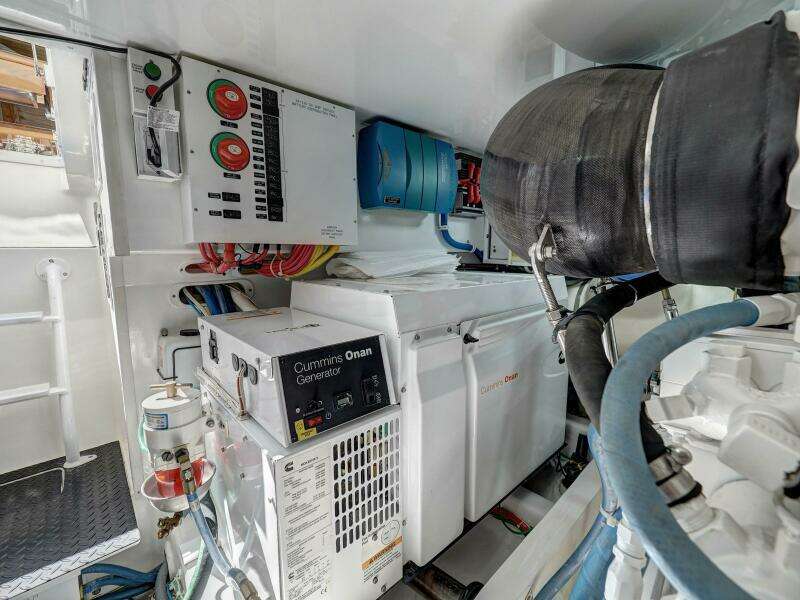 2017 Viking 52 Convertible 