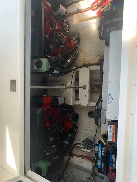 2003 Cruisers Yachts 3372 Express — 0005589867