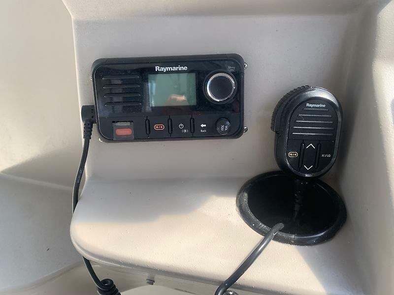 2003 Cruisers Yachts 3372 Express — 0005589813