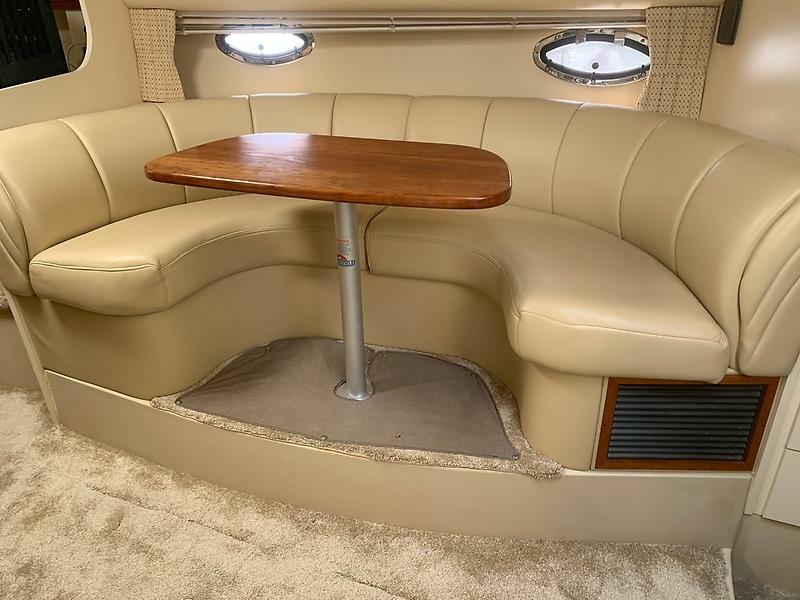 2003 Cruisers Yachts 3372 Express — 0005589838