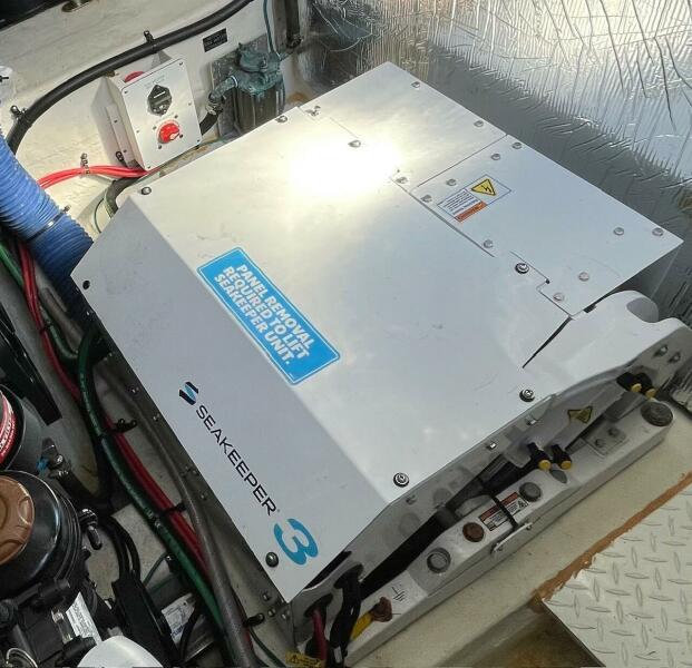 38' 2023 Cruisers Yachts 38 GLS