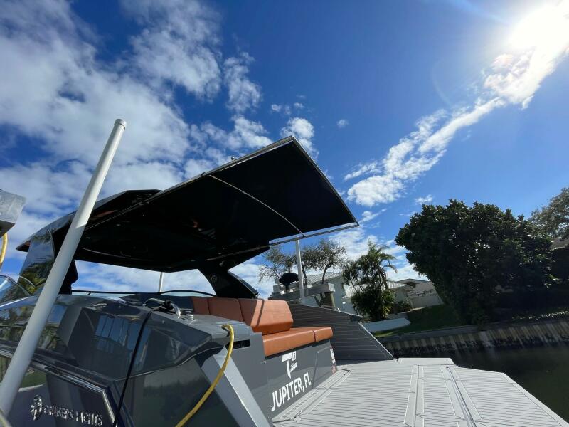 38' 2023 Cruisers Yachts 38 GLS