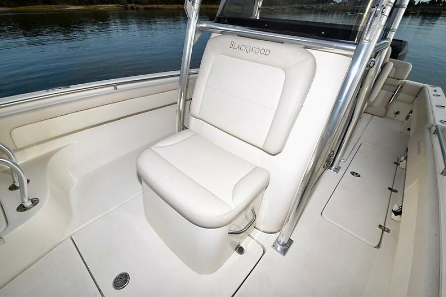 27' 2012 Blackwood 27