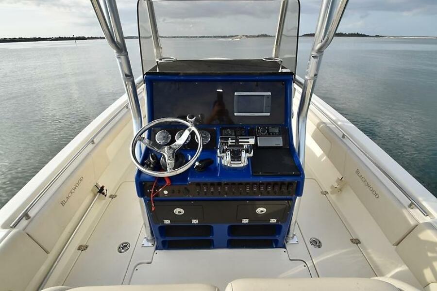 27' 2012 Blackwood 27