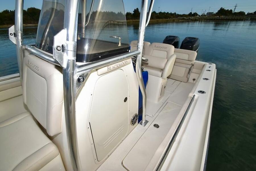 27' 2012 Blackwood 27