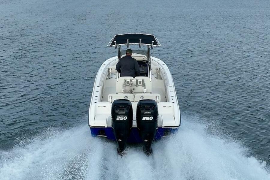 27' 2012 Blackwood 27