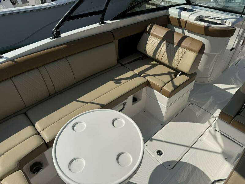 27ft Sea Ray Yacht For Sale