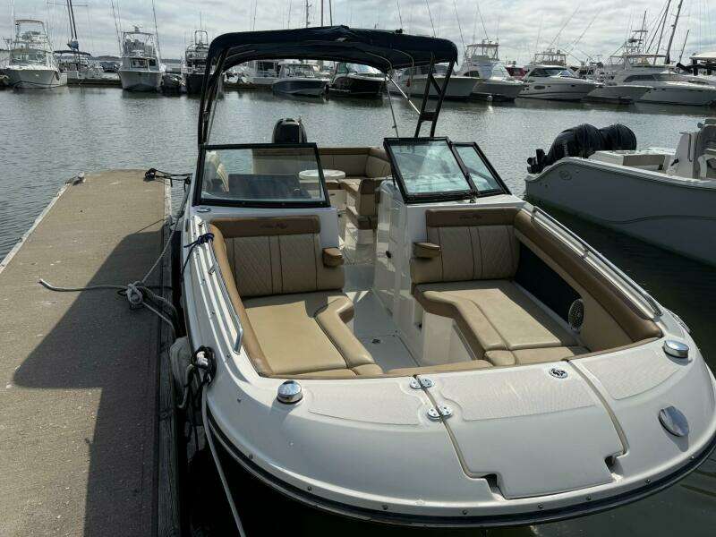 27ft Sea Ray Yacht For Sale