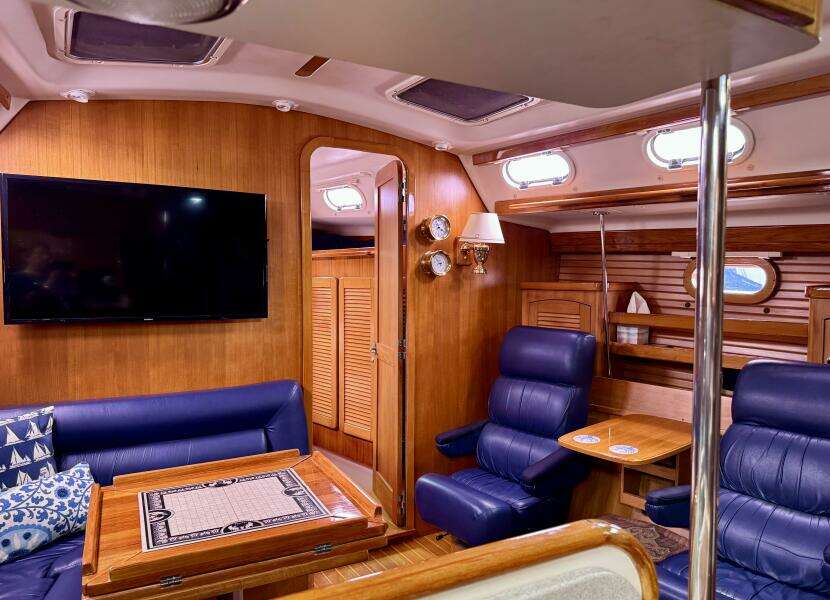 Hale Moana 47ft Catalina Yacht For Sale