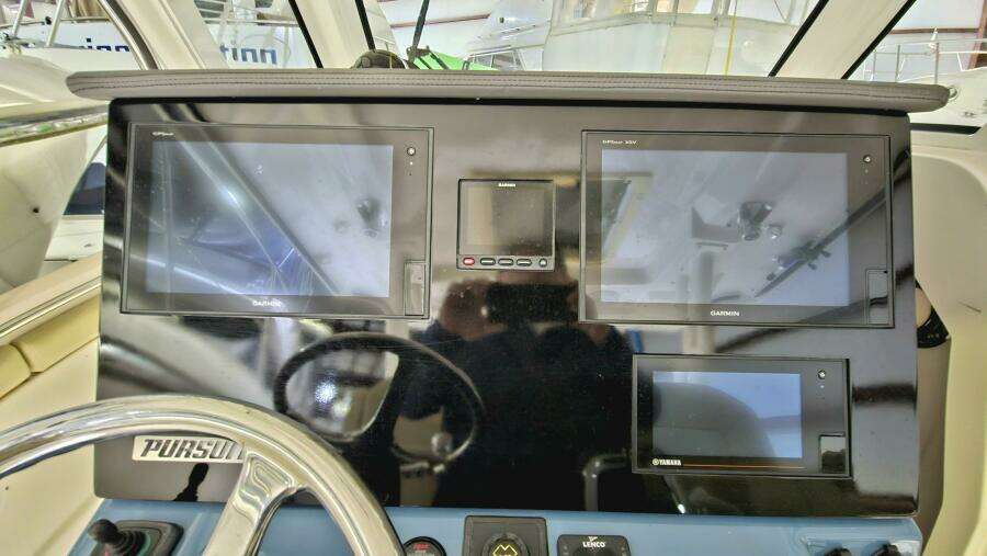 32ft Pursuit Yacht For Sale