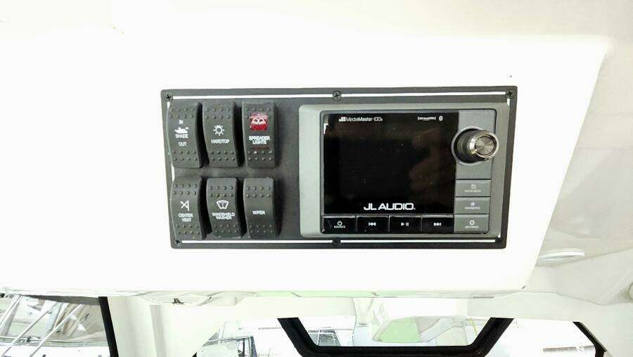 32ft Pursuit Yacht For Sale