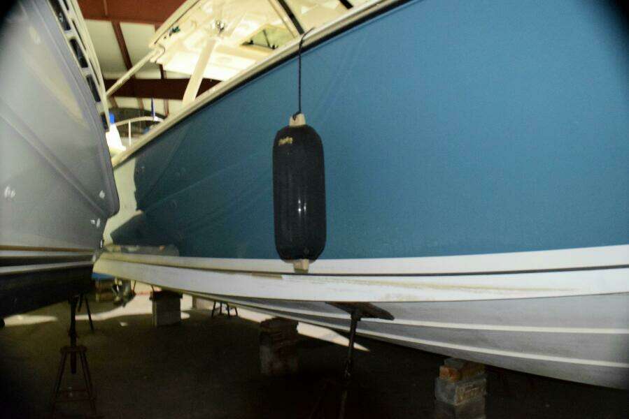 32ft Pursuit Yacht For Sale