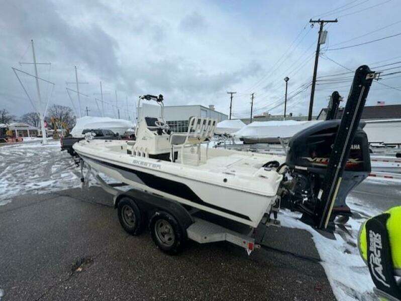 22ft Skeeter Yacht For Sale