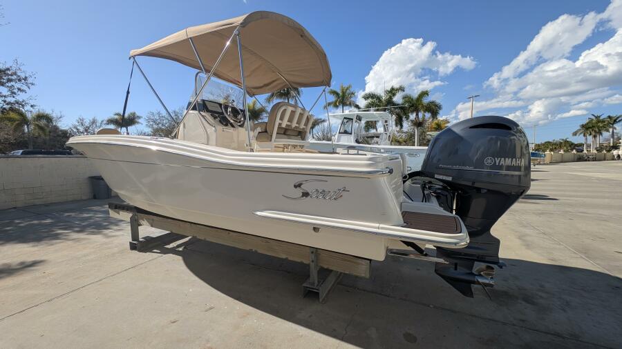 22' 2019 Scout 215xsf