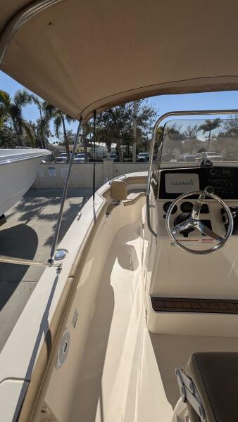 22' 2019 Scout 215xsf