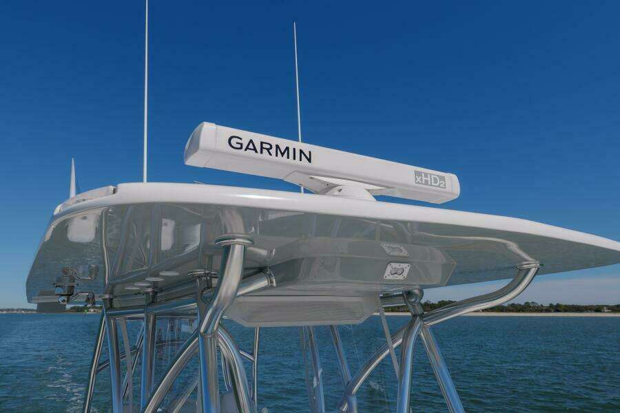 SeaHunter 38 Reel Escape- T-Top