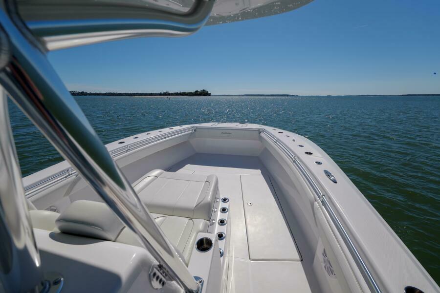 38' 2023 SeaHunter 38 CTS