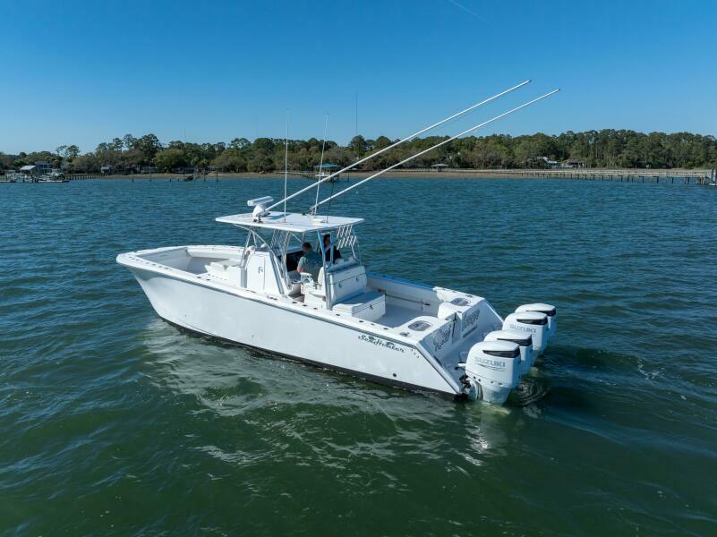 38' 2023 SeaHunter 38 CTS