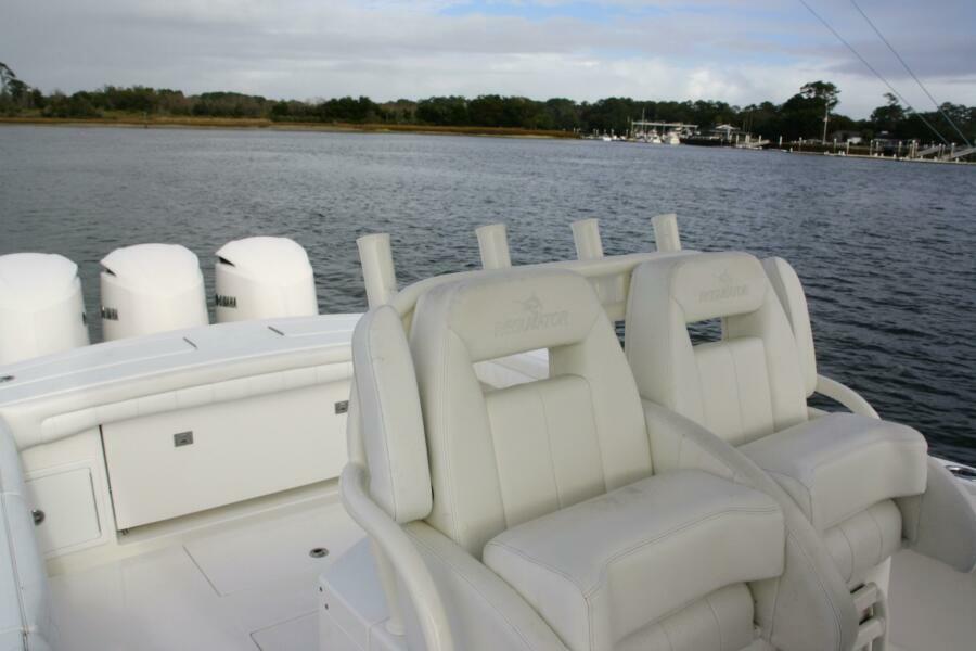 34' 2018 Regulator 34SS