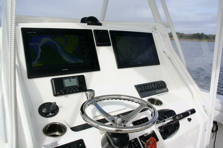 34' 2018 Regulator 34SS