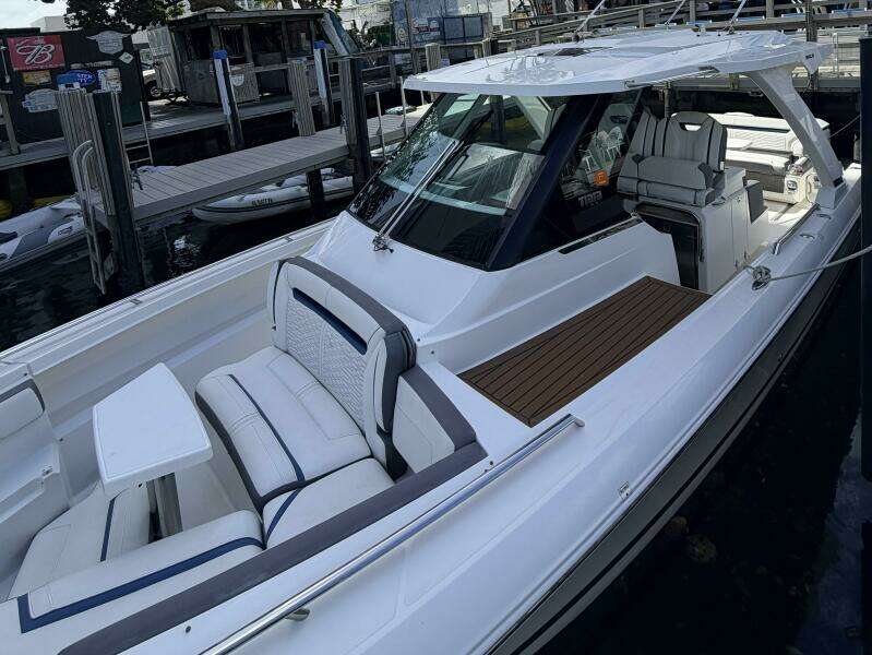 34ft Tiara Sport Yacht For Sale