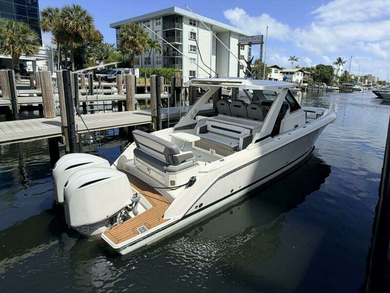 34ft Tiara Sport Yacht For Sale