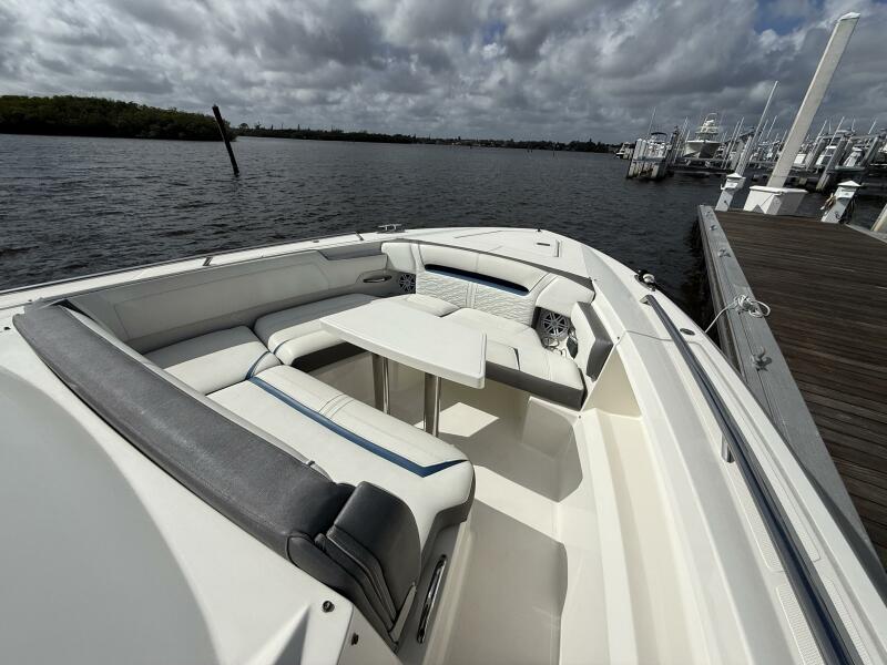 34' 2021 Tiara Sport 34 LS