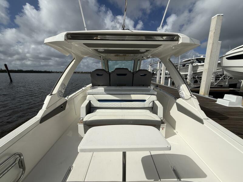 34' 2021 Tiara Sport 34 LS