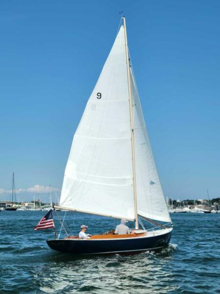 26' 1984 Herreshoff Alerion 26