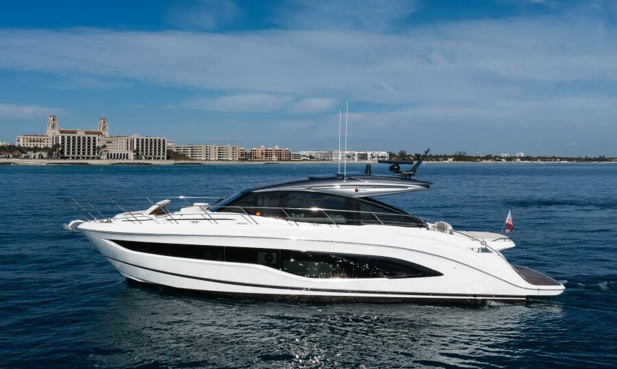 55' 2025 Princess V55