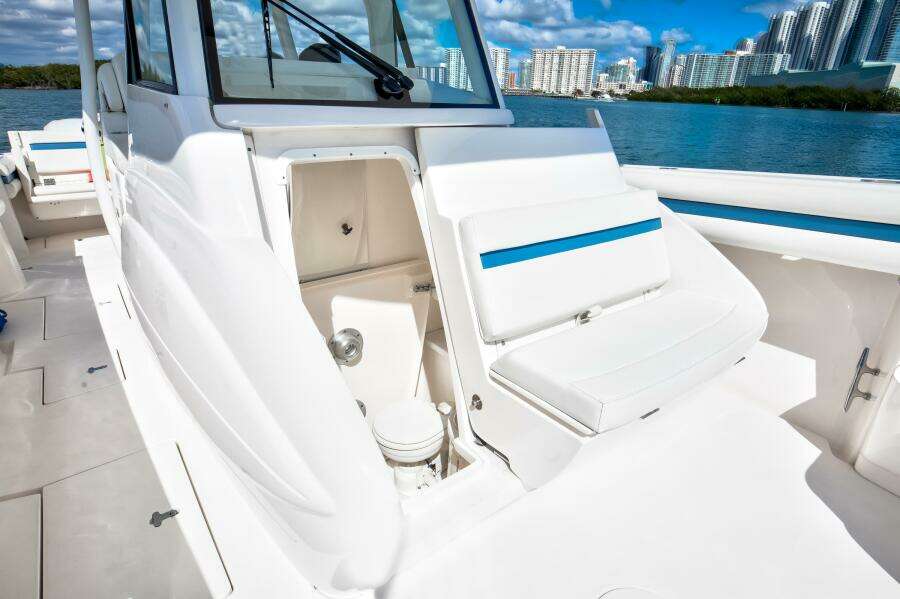 Intrepid 375 - Entrace to Under Helm Head