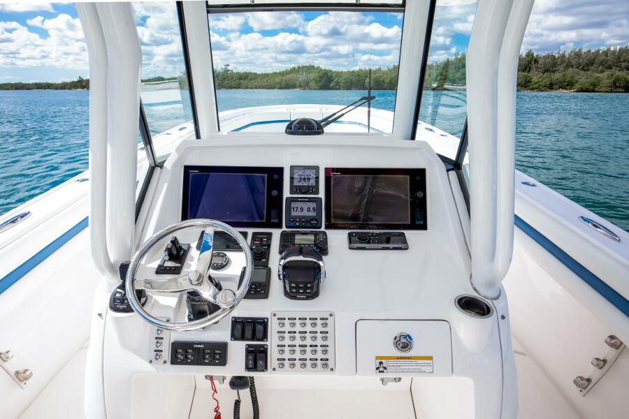 37' 2017 Intrepid 375 Open